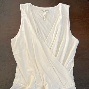 Boutique v-neck blouse bodysuit